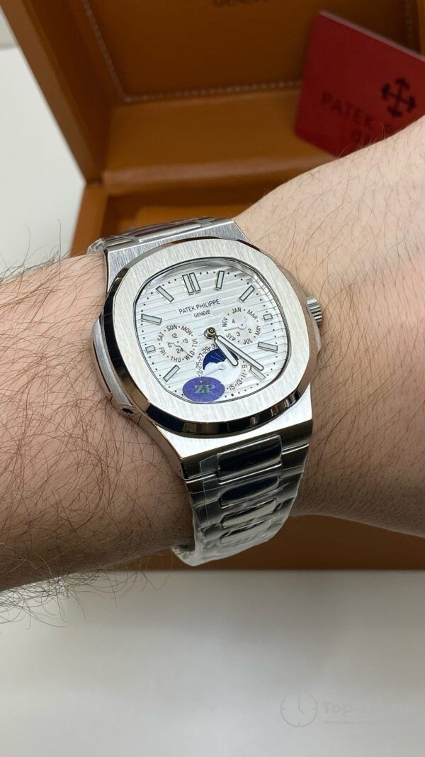 Часы Patek Philippe Nautilus — изображение 5