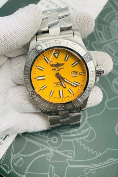Часы Breitling AVENGER