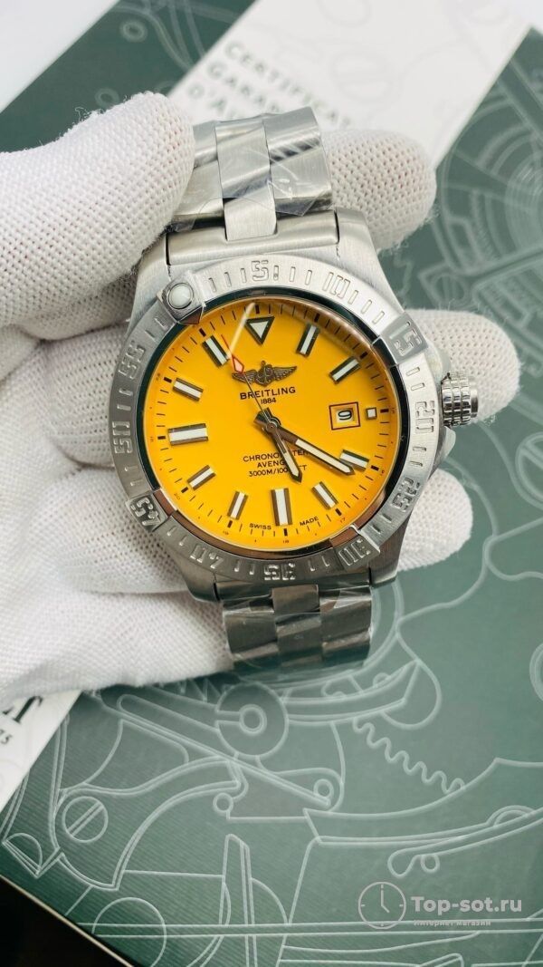 Часы Breitling AVENGER