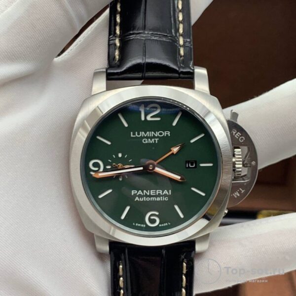 Часы Panerai Luminor GMT