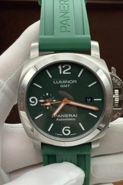 Часы Panerai Luminor GMT