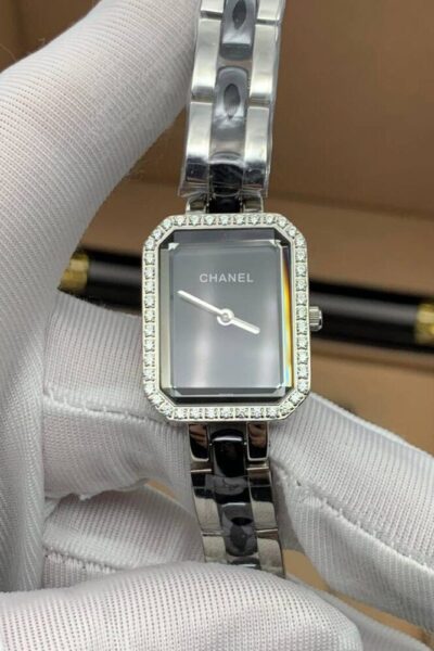 Часы Chanel
