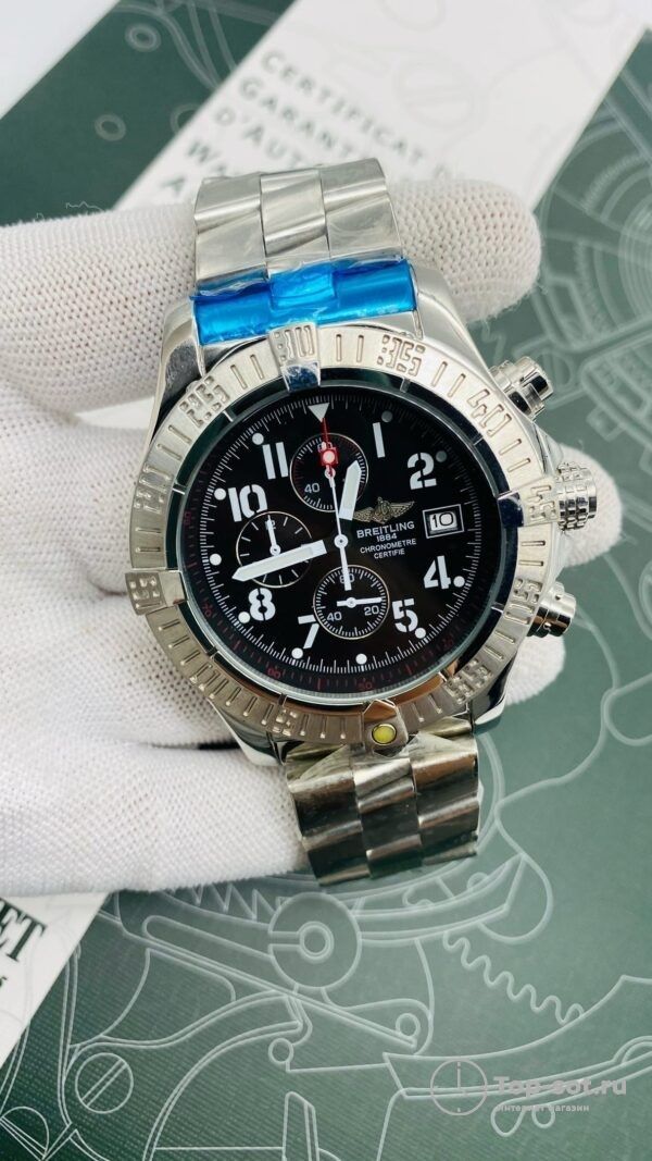 Часы Breitling AVENGER