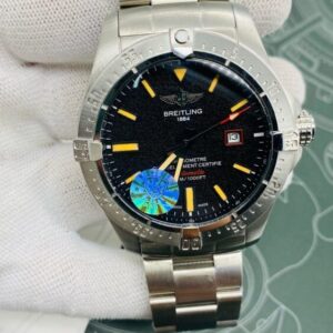 Часы Breitling AVENGER