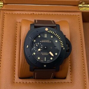 Часы Panerai Luminor Submersible