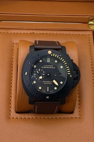 Часы Panerai Luminor Submersible