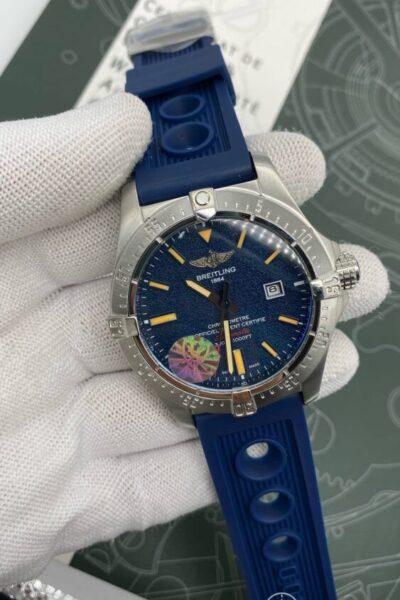 Часы Breitling Avenger
