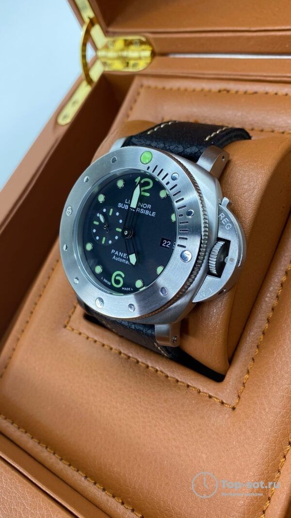 Часы Panerai Luminor Submersible — изображение 2