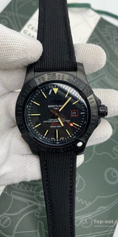 Часы Breitling Avenger