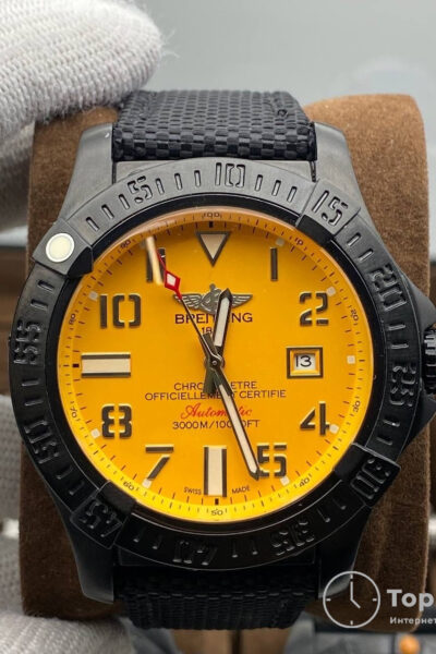 часы Breitling Avenger