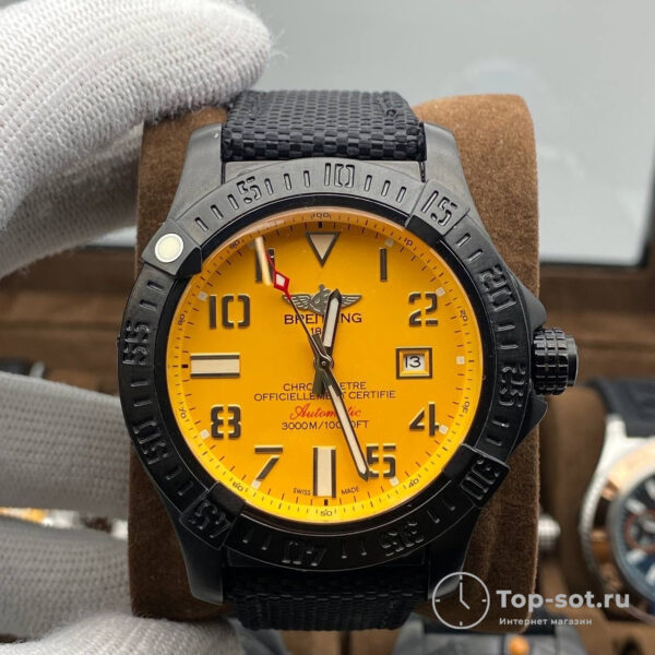 часы Breitling Avenger