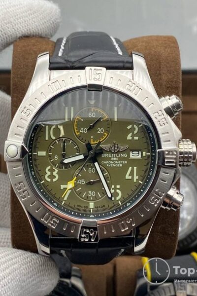 часы BREITLING AVENGER
