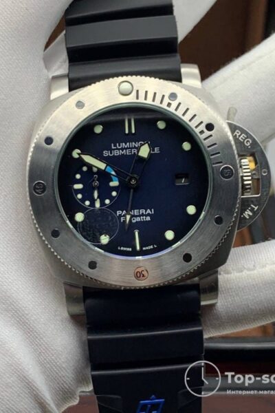 часы Panerai Submersible