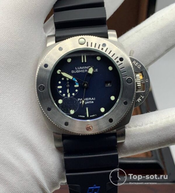 часы Panerai Submersible