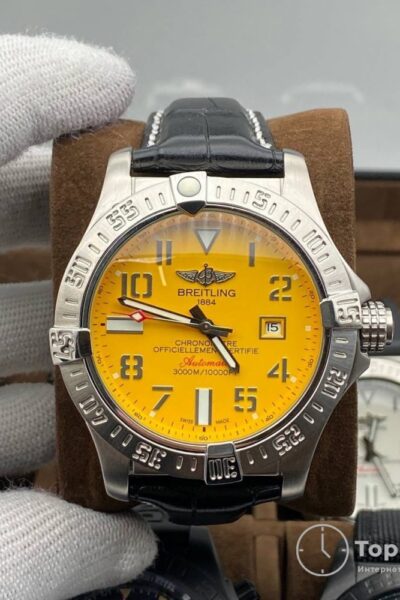 часы Breitling Avenger