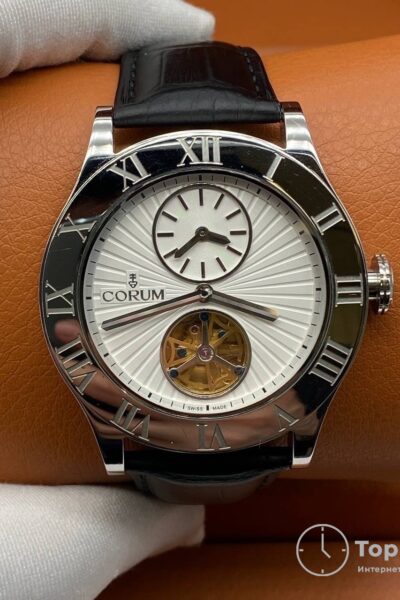 часы CORUM