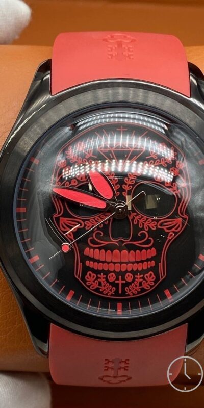 Часы CORUM