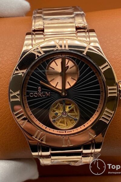 Часы CORUM