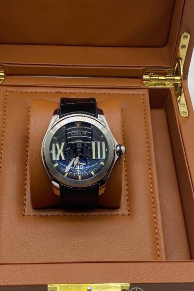 часы CORUM