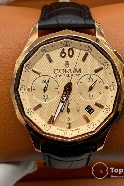 Часы CORUM