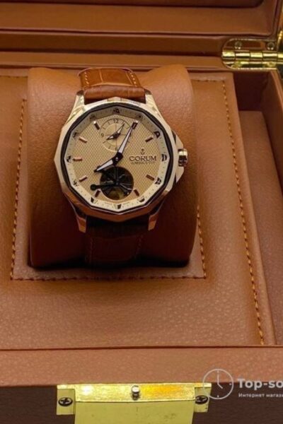 Часы CORUM