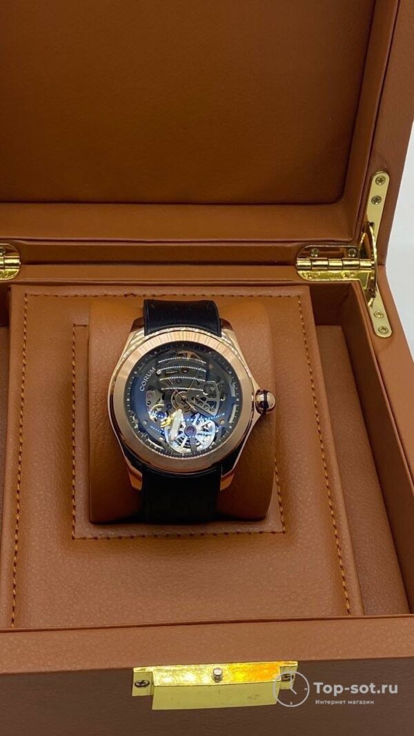 Часы CORUM