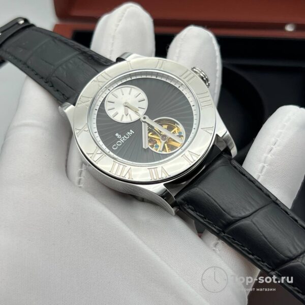 Часы CORUM — изображение 2