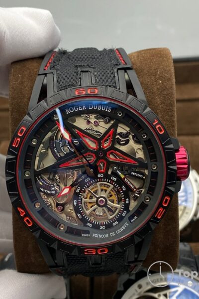часы Roger Dubuis Excalibur