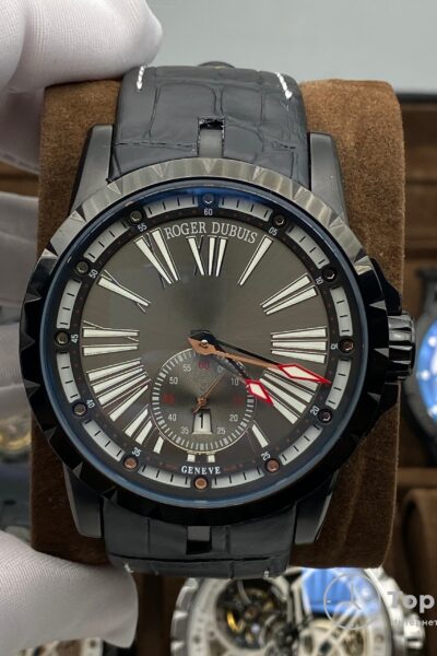 часы Roger Dubuis Excalibur