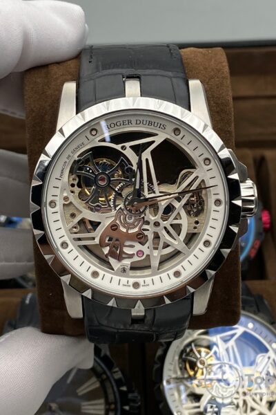часы Roger Dubuis