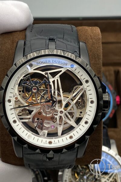 часы Roger Dubuis Excalibur