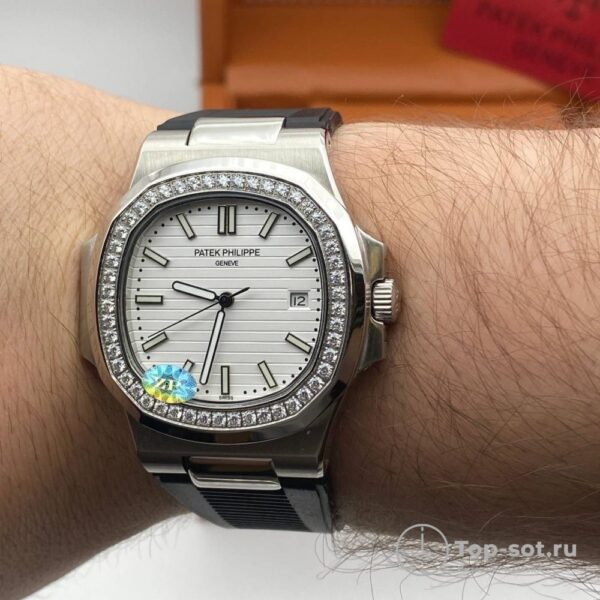 Часы Patek Philippe Nautilus — изображение 9