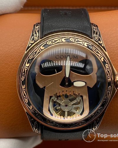 часы CORUM SCULL