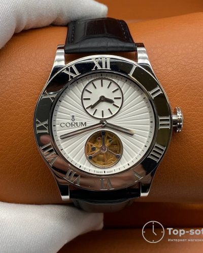 часы CORUM