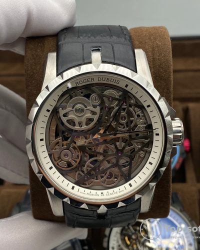 часы Roger Dubuis